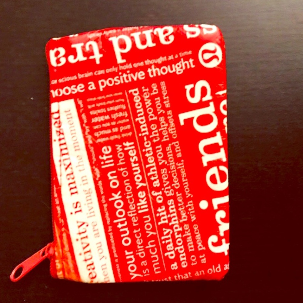 A lulu lemon coin pouch
